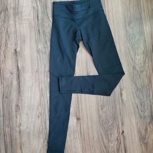 Forest green Nancy Rose leggings with front zippe
